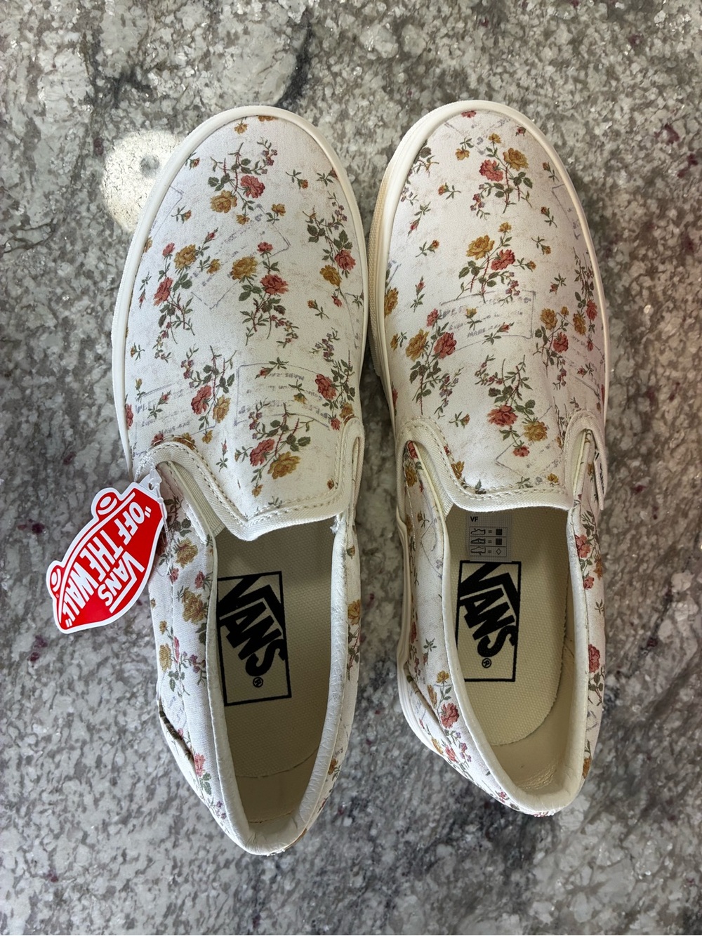 Women’s Vans Cream Slip-On Sneakers with Floral/Marshmallow  print - Picture 5 of 16